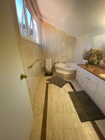 Carlingford - Photo 2