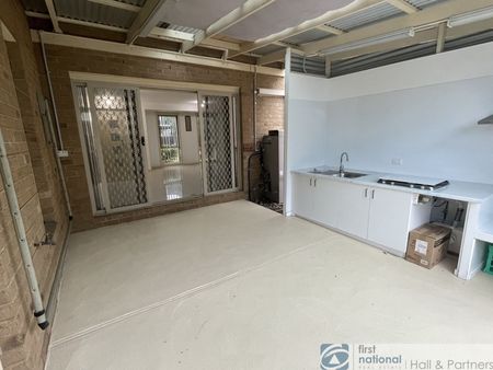 Three bedroom unit! - Photo 5