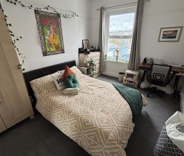 5 bedroom terraced house to rent - Photo 5