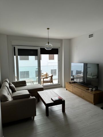 Apartamento planta baja en alquiler en Estepona - Photo 2