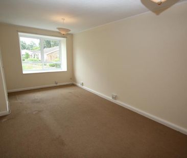 Elsdon Road, Woking - 2 bedrooms Property for lettings - Seymours - Photo 4