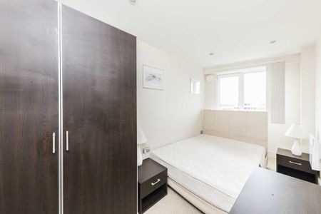 Chiswick High Road, Chiswick, W4, London - Photo 2