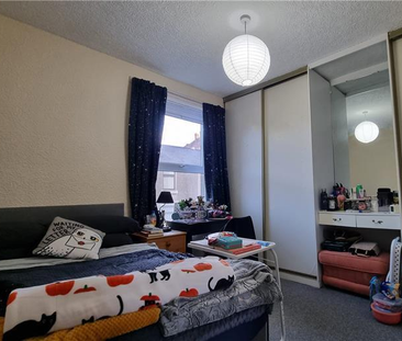 2 bedroom private hall to rent - Photo 2