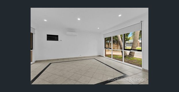 Three-bedroom home in great location! - Photo 1