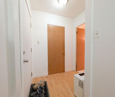 Immeuble - 122 De Carillon 3 ½ à Louer – Sherbrooke Ouest - Photo 3