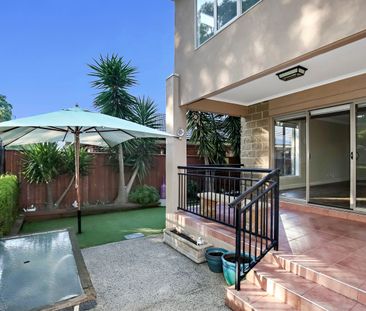 Stunning Quality Home - Photo 4