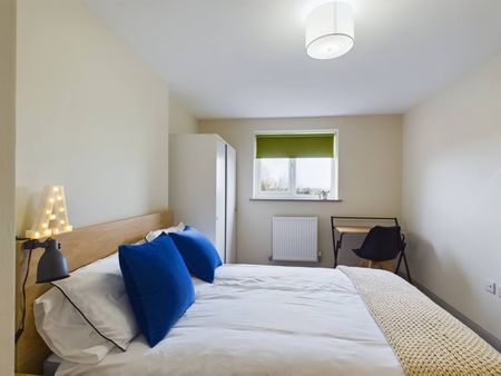 Room in a Shared House, Charlton Road, BS15 - Photo 4