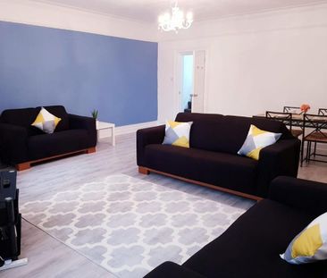 1 bedroom in a house share to rent - Photo 3