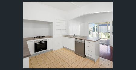 Expansive Queenslander in Hendra! - Photo 4