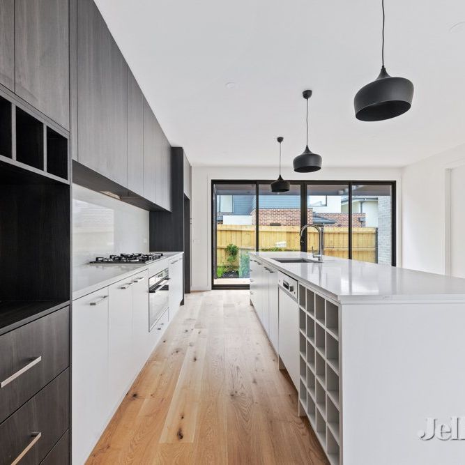 2/35 Alfreda Avenue, Rosanna - Photo 1