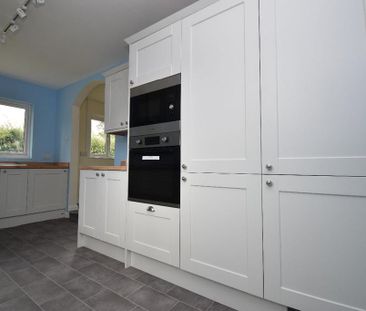 3 bedroom bungalow to rent - Photo 6