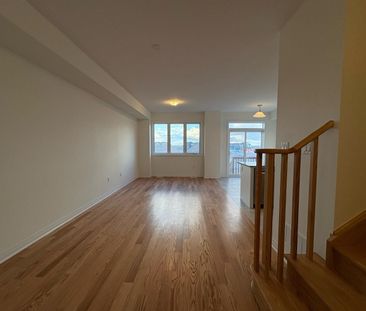 For Lease - 216 Port Crescent, Welland, Ontario - Photo 5