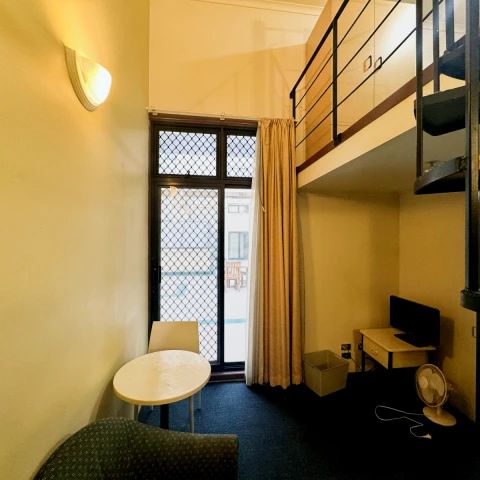 Studio-1021 - Photo 1