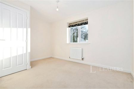 3 bedroom semi-detached house to rent - Photo 3