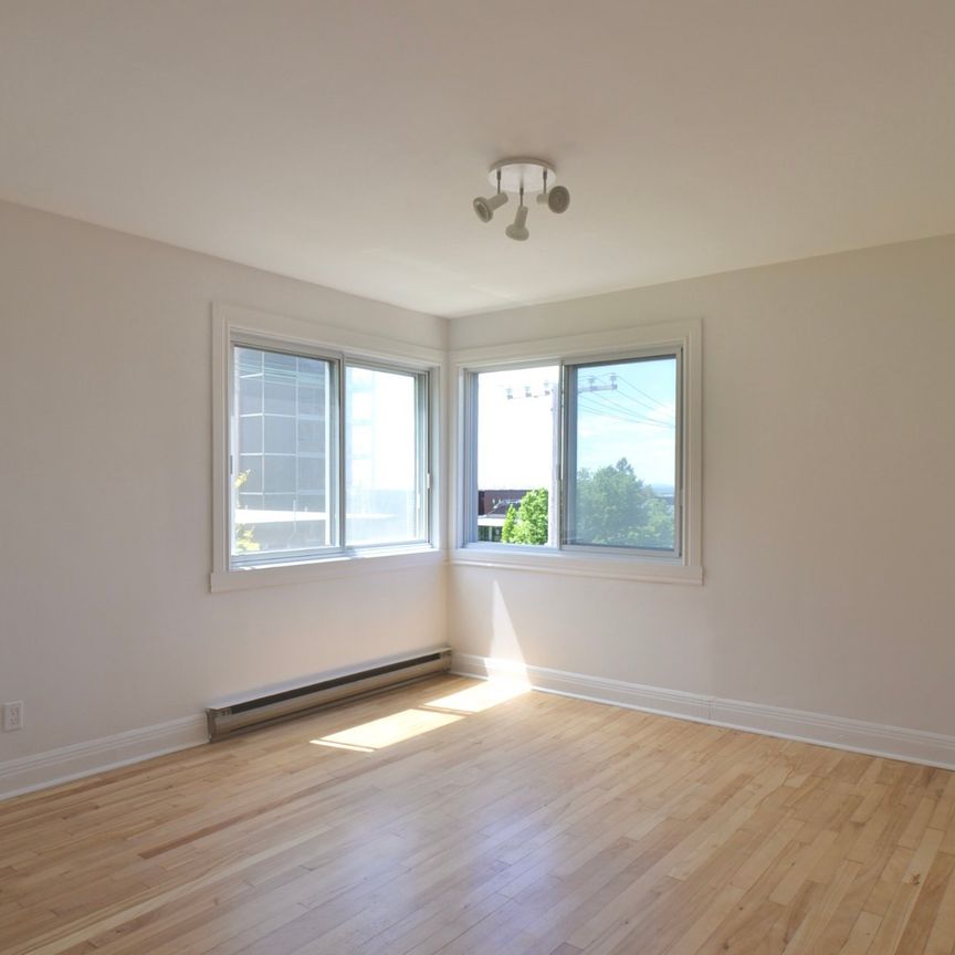 Condo for rent, Montréal (Côte-des-Neiges/Notre-Dame-de-Grâce) - Photo 1