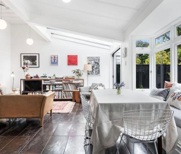 Sunny Character Home Pet Friendly - Photo 6