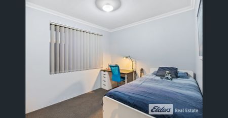 Modern Family Living in the Heart of Baldivis - Photo 4