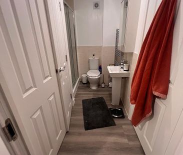 1 bedroom in a house share to rent - Photo 6