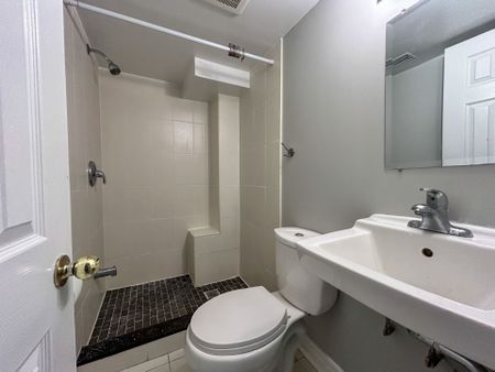 For Lease - 133 Earlton Road Unit# Bsmt, Toronto, Ontario - Photo 4