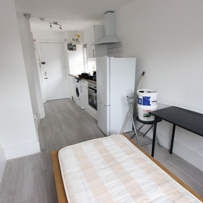 Studio Flat, St. Michael's Terrace, N22 - Photo 1