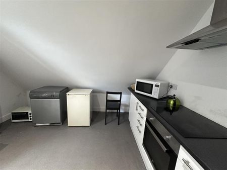 House share to rent - Photo 3