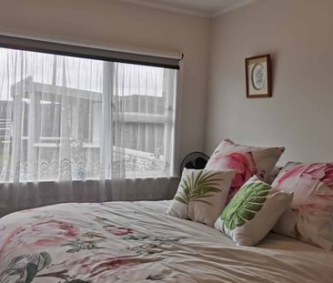 Spacious Family Home - Photo 3