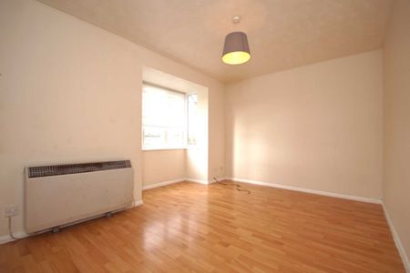 1 bed First Floor Flat for rent - Photo 4