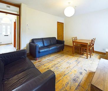 4 bedroom House To Let Total Size: 1238 SQ FT - Photo 2