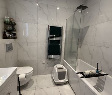 Quilters Way, Stoke Mandeville, AYLESBURY - Photo 3