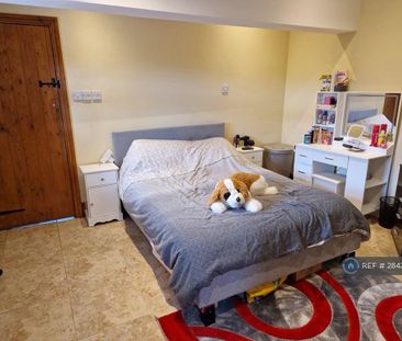 1 bedroom semi-detached house to rent - Photo 4