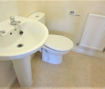 3 bedroom terraced house to rent - Photo 5