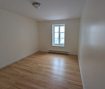 Lumineux 4 1/2 Vieux-Québec - Photo 3