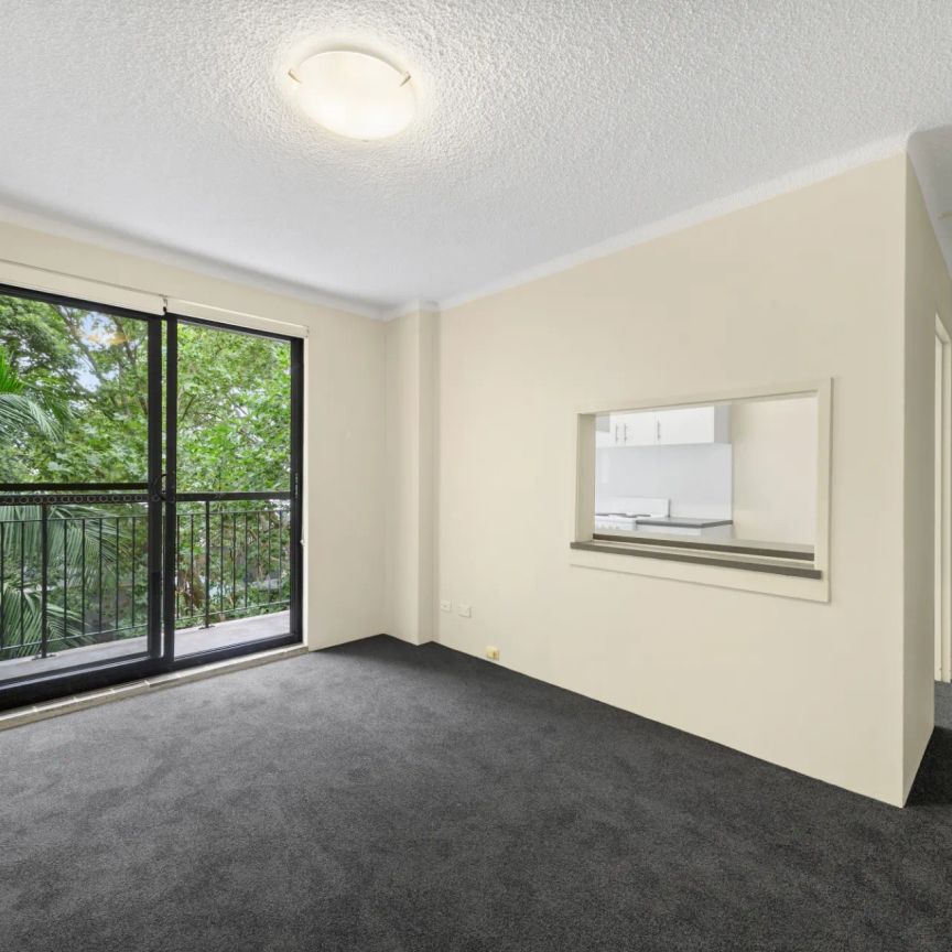 Unit 22/679 Bourke Street, Surry Hills. - Photo 1