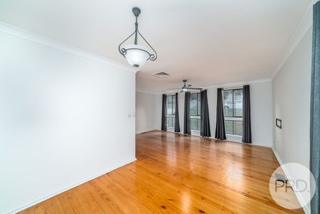 53 Warrawong St, Kooringal NSW 2650 - Photo 3