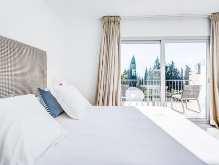 5 bedroom luxury Villa for rent in Marbella, Spain - Photo 2