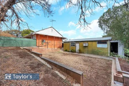 30 Goodwin Court, Para Hills SA 5096 - Photo 3