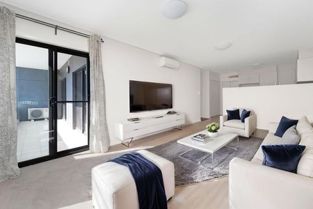 Inviting Two Bedroom Apartment - Photo 3