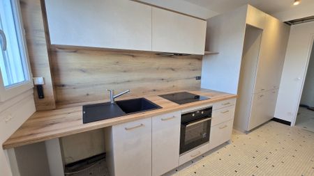 Location Appartement 4 pièces 95m² BAYONNE 64100 - Photo 4