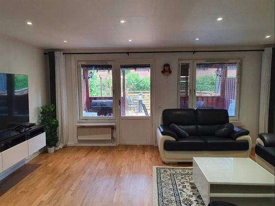 Skogås - 3rok - tillsv - 18.400kr/mån - Photo 1