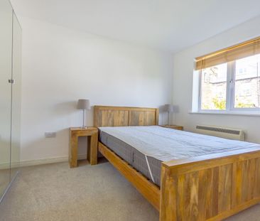 2 Bedroom - Photo 4