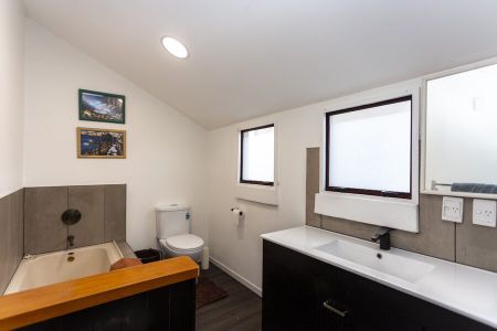Lovely 2 bedroom townhouse in St Albans! - Photo 2