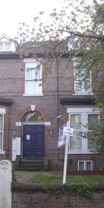 3 bedroom apartment to rent - Photo 4