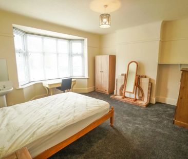 To Rent Sea Road, Boscombe, Bournemouth, BH5 £2,748 pcm Tenancy Info - Photo 6