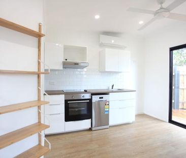 Gorgeous 1 Bed Villa in Very Quiet Location - Photo 3