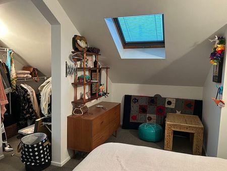 Sunny Historical Apartment in Prime Location. - Photo 5