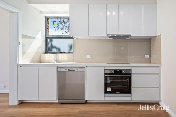 5/46 Ormond Esplanade, Elwood VIC 3184 - Apartment For Rent | Domain - Photo 1