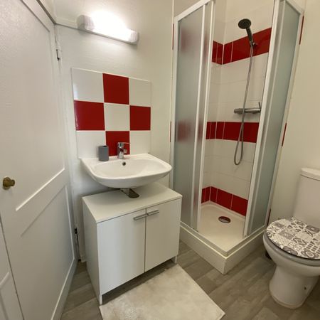 STUDIO MEUBLÉ QUARTIER SAINT HONORÉ - TOUTES CHARGES COMPRISES - Photo 4