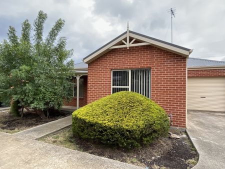 2/207 Torquay Road - Photo 2