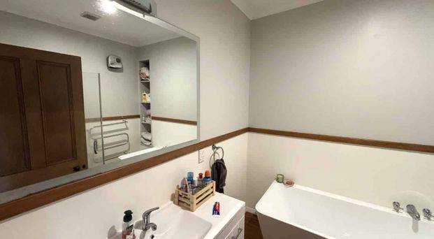 A Māori Hill Gem - Photo 1