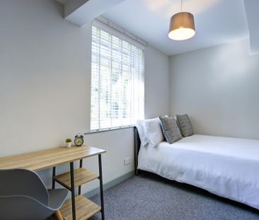 5 bedroom flat to rent - Photo 6